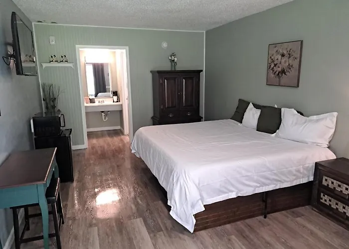 Blue Sky Inn- Complimentary Happy Hour Th-Sun, Veteran Owned, Full Breakfast, Best Green Space, 1 Mile From Blue Ridge, Fire Pit